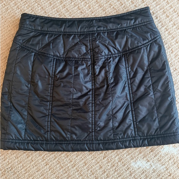 Athleta Black Quilted Mini Skirt - Picture 2 of 2